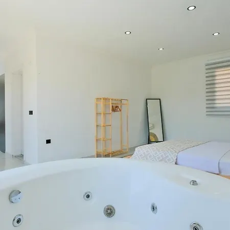 Doga Ile Ic Ice Balayi Villasi Villa