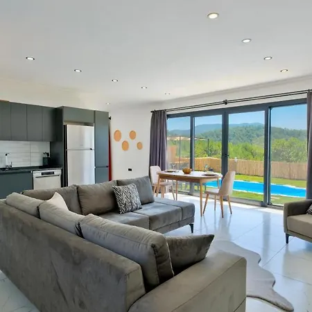 Doga Ile Ic Ice Balayi Villasi Villa *